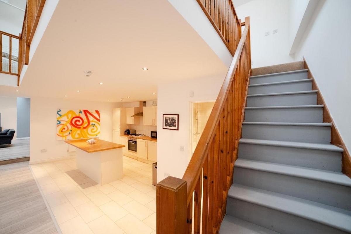 Stunning Split-level In Heart Of Fulham