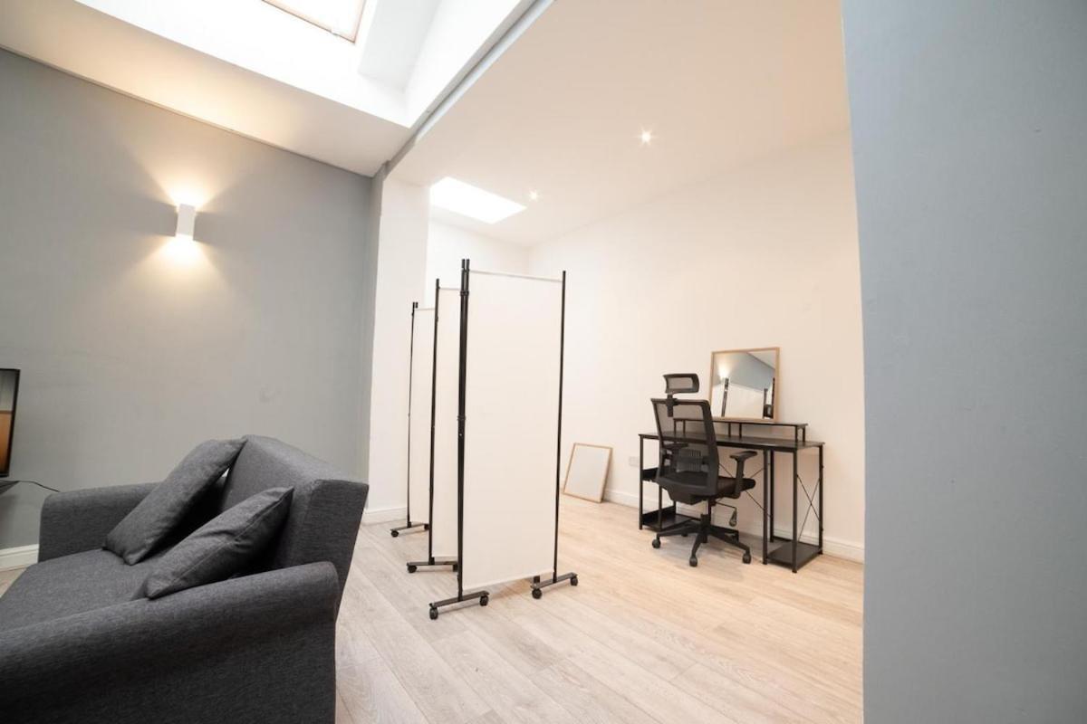 Stunning Split-level In Heart Of Fulham