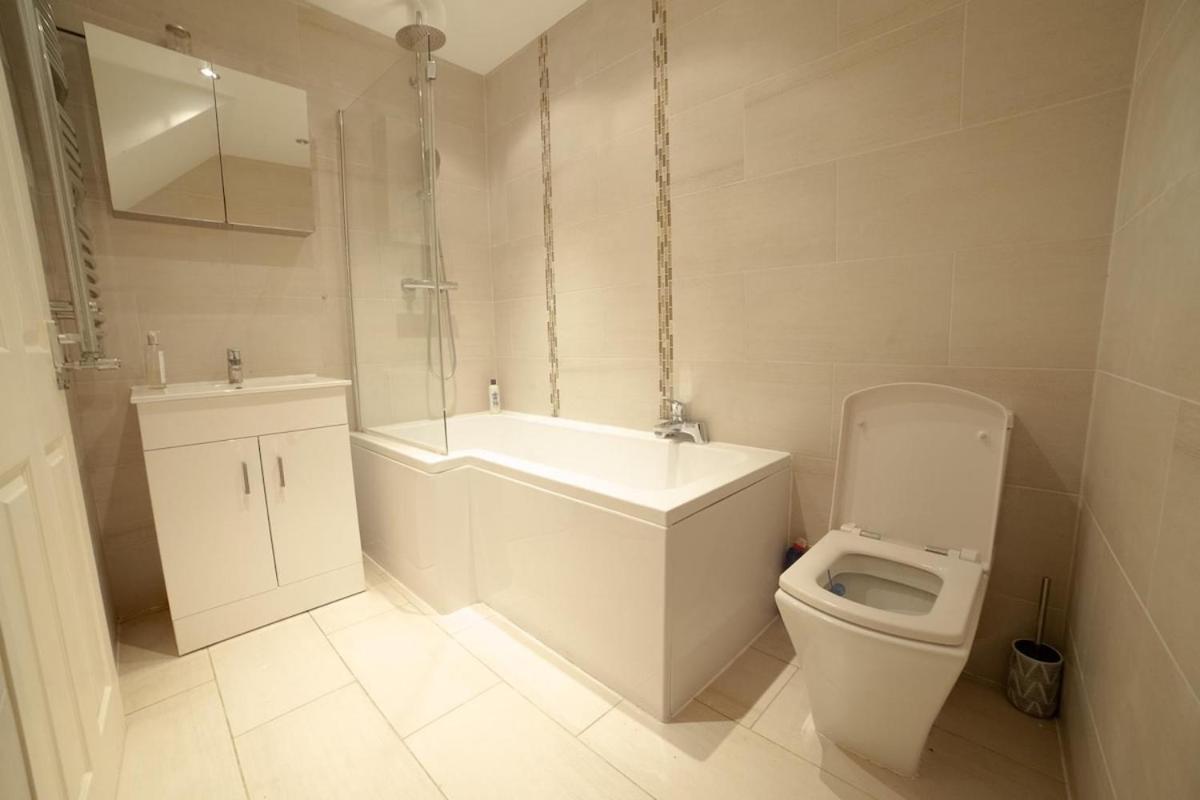 Appartement Stunning Split-level In Heart Of Fulham Londen